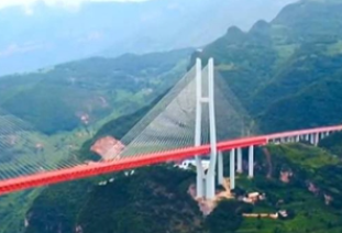 最美的风景在前方 最好的故事在路上