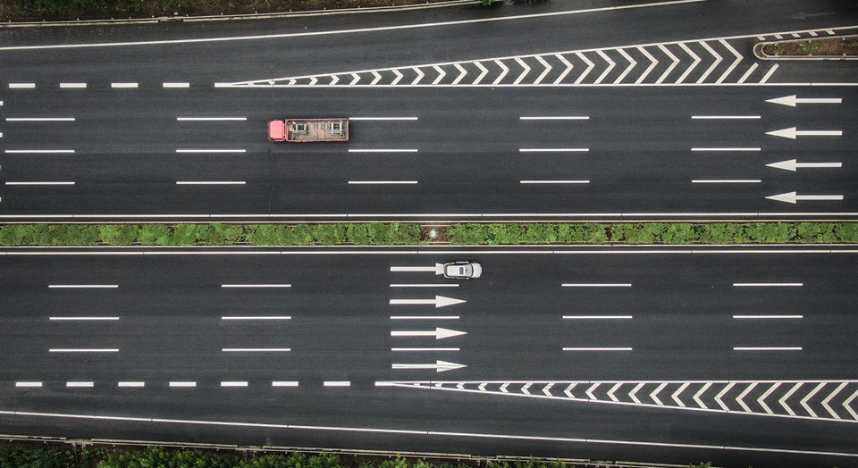 沈大高速：连半岛、兴五城