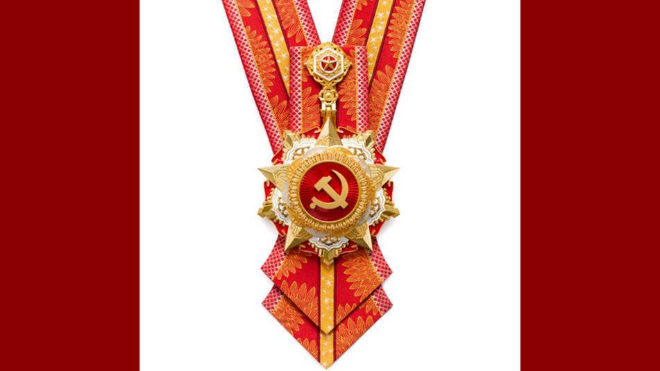 第一时间带你看“七一勋章”