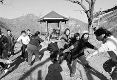 92.9%受访者坦言自己有同辈压力 源于攀比成风？