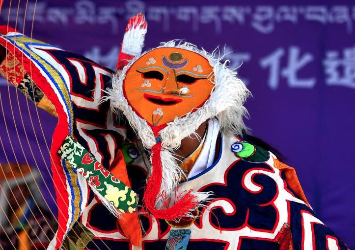 面具下的“藏戏第一村”