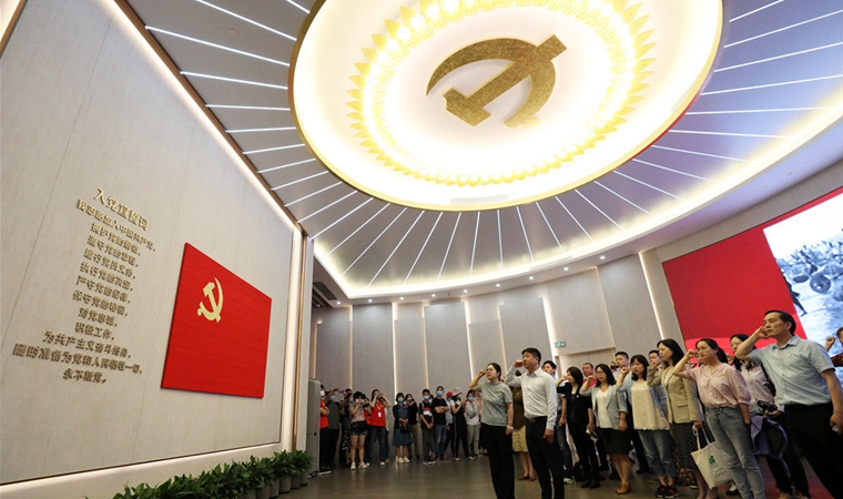 严格资格条件 坚持好中选优