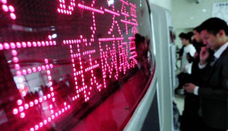 铁路部门回应12306网上购票难