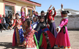 甘肃甘南藏区新牧村里的幸福生活