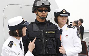 南海舰队“广州舰”女兵风采