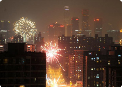 　北京再发霾预警 元宵节鞭炮声仍不绝于耳