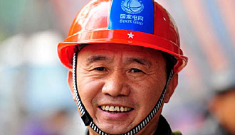 记湖北“百姓电工”左光满：光明使者 满意服务