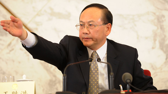 发布会主持人王胜洪