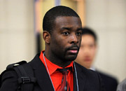 会议现场的境外媒体记者