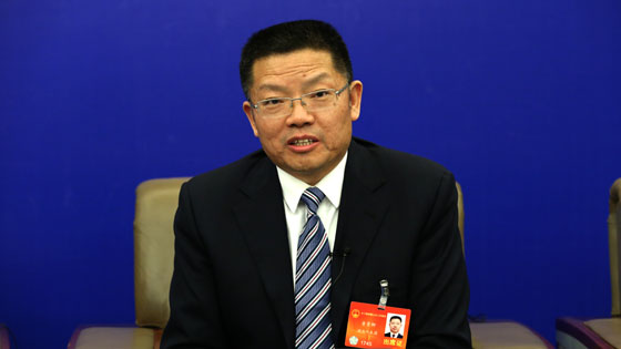 全国人大代表鲁贵卿回答记者提问