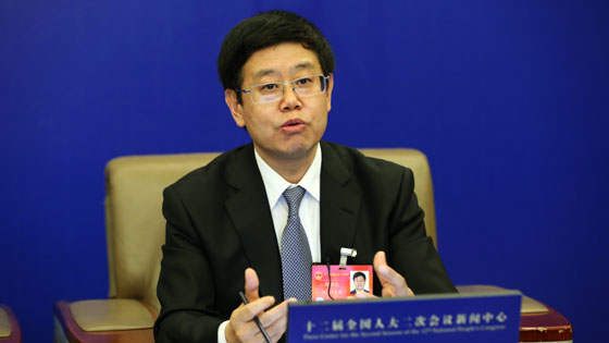 全国人大代表刘明忠回答记者提问