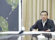 李克强在国务院应急指挥中心与中方搜救船长通话