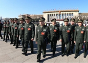 解放軍代表步出人民大會堂