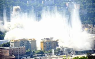 意大利坍塌事故公路桥被炸毁