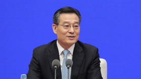 国务院新闻办新闻局局长、新闻发言人陈文俊