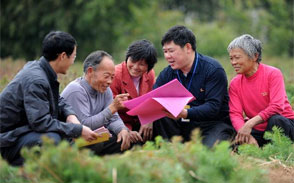 江西赣州开展&ldquo;三送&rdquo;活动转变干部作风