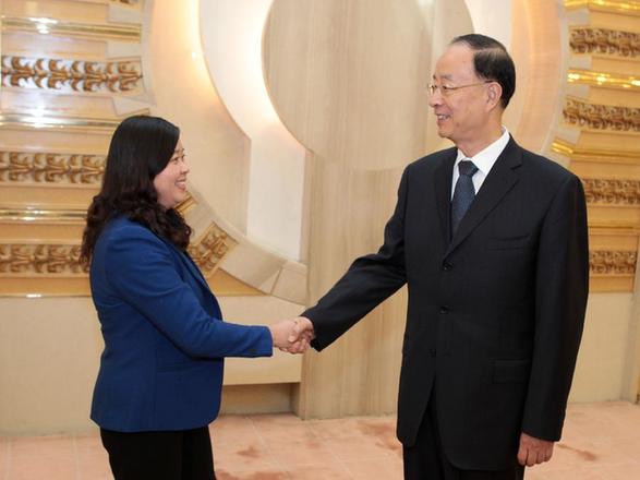 何勇会见越南共产党中央检查委员会干部研修团