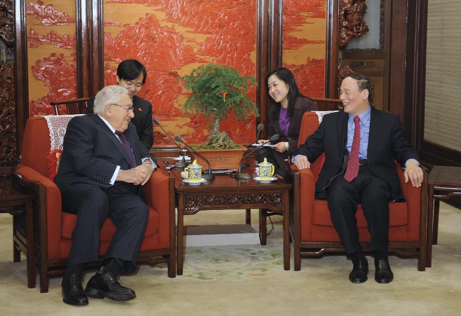 王岐山会见美国前国务卿基辛格