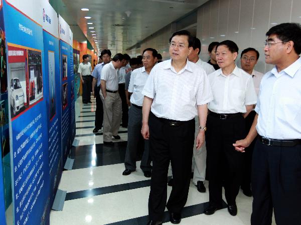 张德江在部分中央企业调研