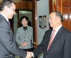 王乐泉会见罗马尼亚总理