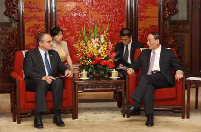 王岐山会见波兰客人