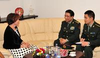 徐才厚与立陶宛国防部长举行会谈