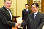 贺国强会见乌克兰外长格里先科
