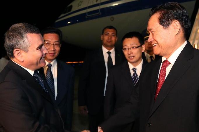 周永康抵达阿什哈巴德开始访问土库曼斯坦