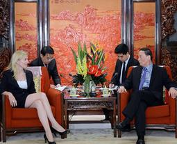 王岐山会见美国财政部副部长布伦纳德