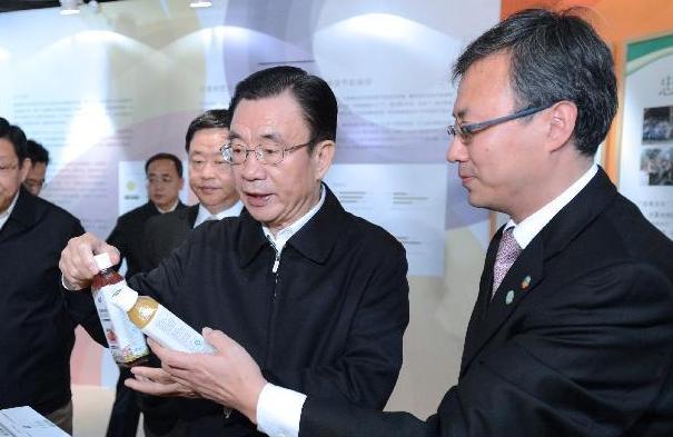 贺国强在中粮集团考察