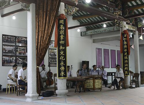 广东潮州：老祠堂变民间文化新“殿堂”
