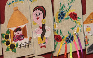 实拍乌克兰旅游纪念品展