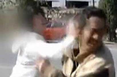 14岁少女当街连扇父亲十余耳光