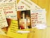 警方缴获色情卡片 "小姐"随叫随到