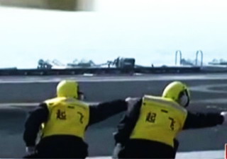 网友模仿&ldquo;航母style&rdquo; 被外媒称&ldquo;恶搞&rdquo;