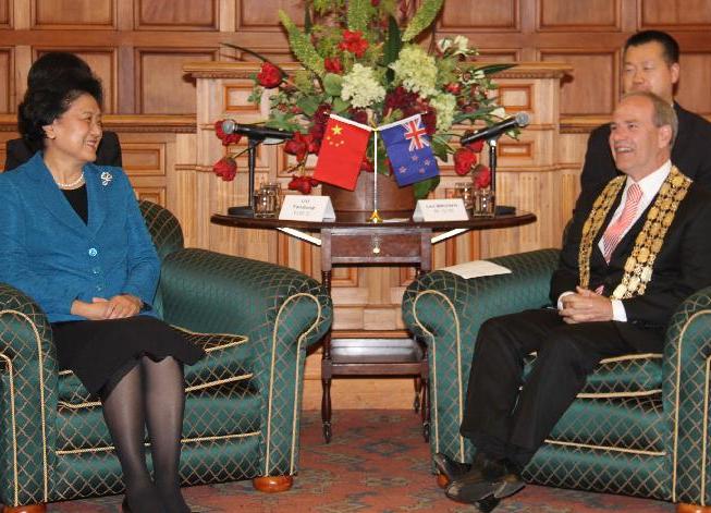 刘延东会见奥克兰市长