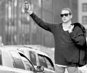 美国纽约潮男爱上&ldquo;秋裤&rdquo; 被指辱男子气概