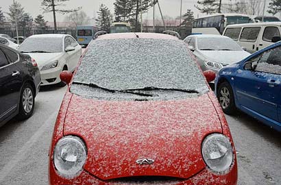 “雪花纷飞看京城”：北京大部地区迎来降雪