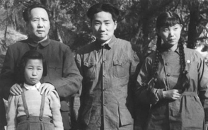 毛泽东诞辰119周年 珍贵旧照记录伟人一生