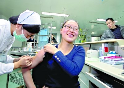 女子为救16岁白血病男孩连夜捐髓推迟婚期