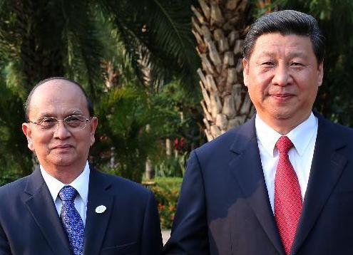 习近平举行仪式欢迎缅甸总统吴登盛访华