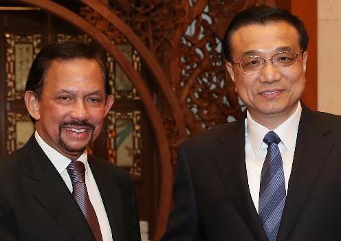 李克强会见文莱苏丹哈桑纳尔