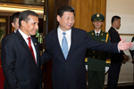 习近平与秘鲁总统举行会谈
