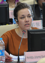 荷兰艺术家、公共空间设计师Henriette Johanna Waal发言