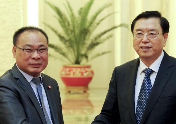 张德江与泰国国会主席颂萨举行会谈