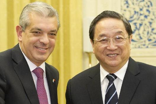 俞正声会见阿根廷众议院议长多明格斯