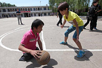 身残志远&mdash;&mdash;洛阳男孩的篮球梦