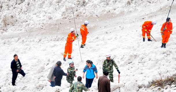 四川理县发生雪崩 已致2人死亡3人失踪