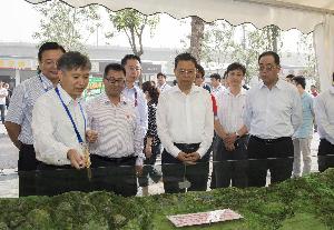 赵乐际参加全国科普日北京主场活动