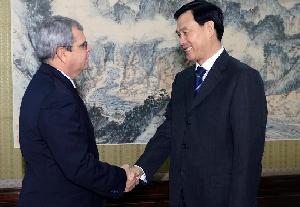 杨晶会见古巴国务委员会执行秘书